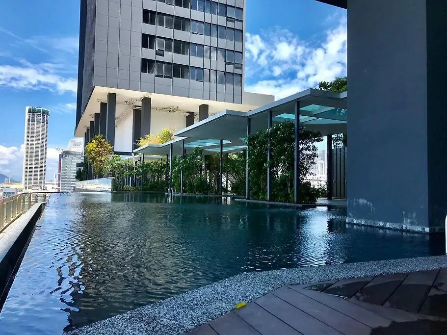 Tropicana 218 Macalister - 3Min Drive To Georgetown 20Min From Airport Homely 2Br 2Bathrooms Suites جورج تاون 0*,  ماليزيا