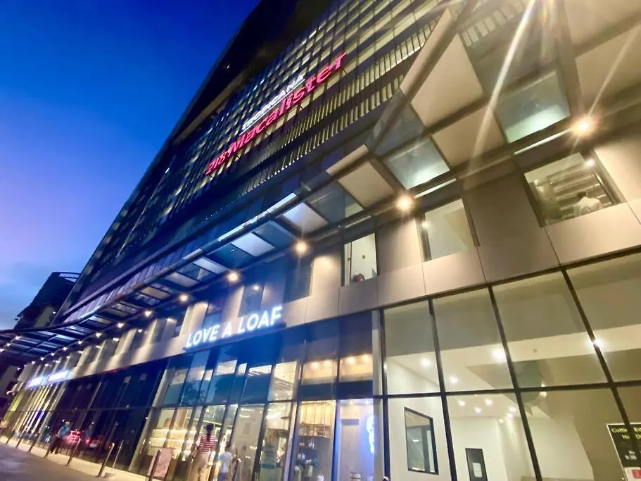 Tropicana 218 Macalister - 3Min Drive To Georgetown 20Min From Airport Homely 2Br 2Bathrooms Suites جورج تاون شقة