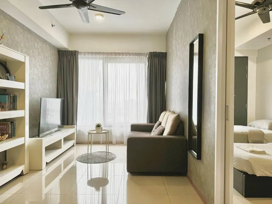 شقة Tropicana 218 Macalister - 3Min Drive To Georgetown 20Min From Airport Homely 2Br 2Bathrooms Suites جورج تاون ماليزيا