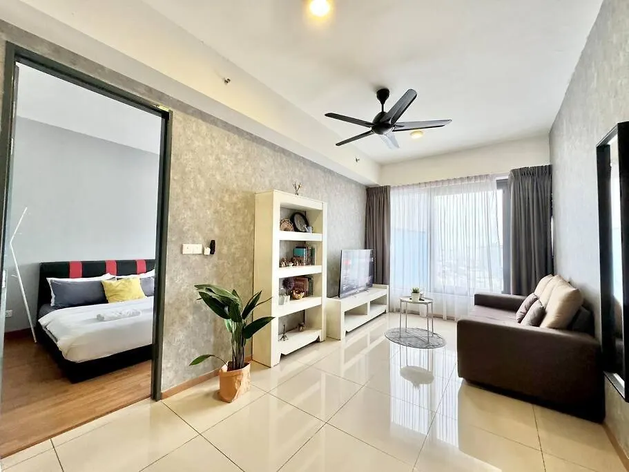 Tropicana 218 Macalister - 3Min Drive To Georgetown 20Min From Airport Homely 2Br 2Bathrooms Suites جورج تاون