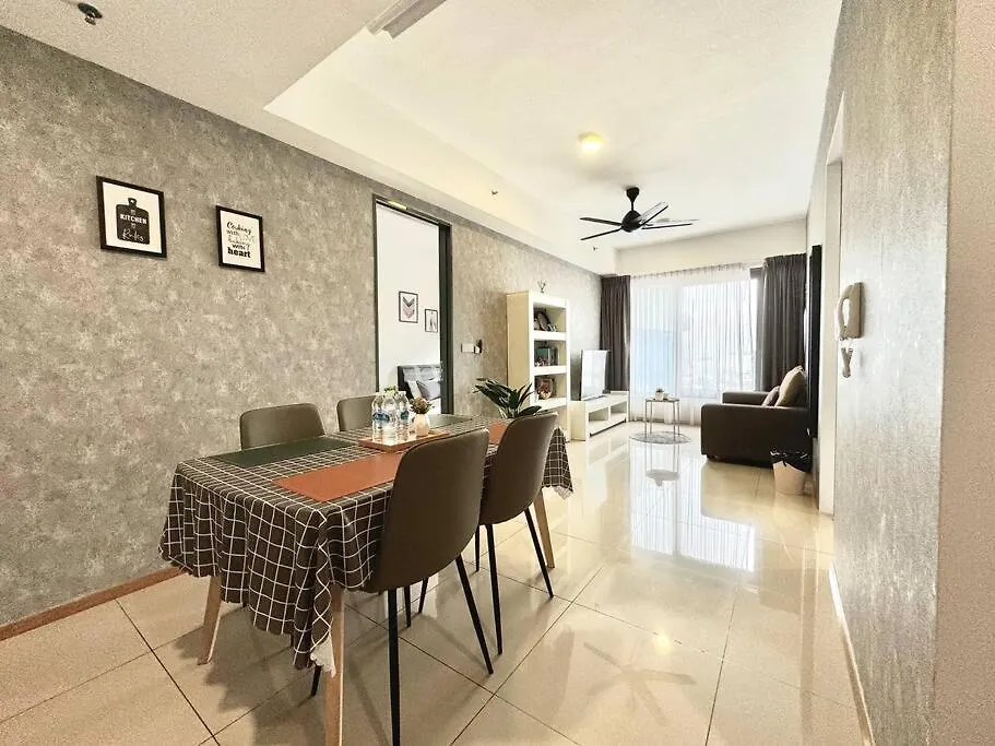 Tropicana 218 Macalister - 3Min Drive To Georgetown 20Min From Airport Homely 2Br 2Bathrooms Suites جورج تاون شقة